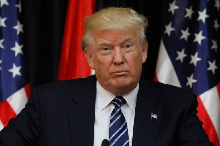 Autoridades mundiais criticam tarifas ao aço e ao alumínio impostas por Trump