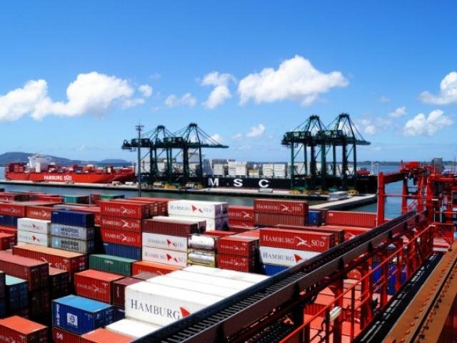 Exportações brasileiras crescem acima da média mundial em 2017, aponta relatório