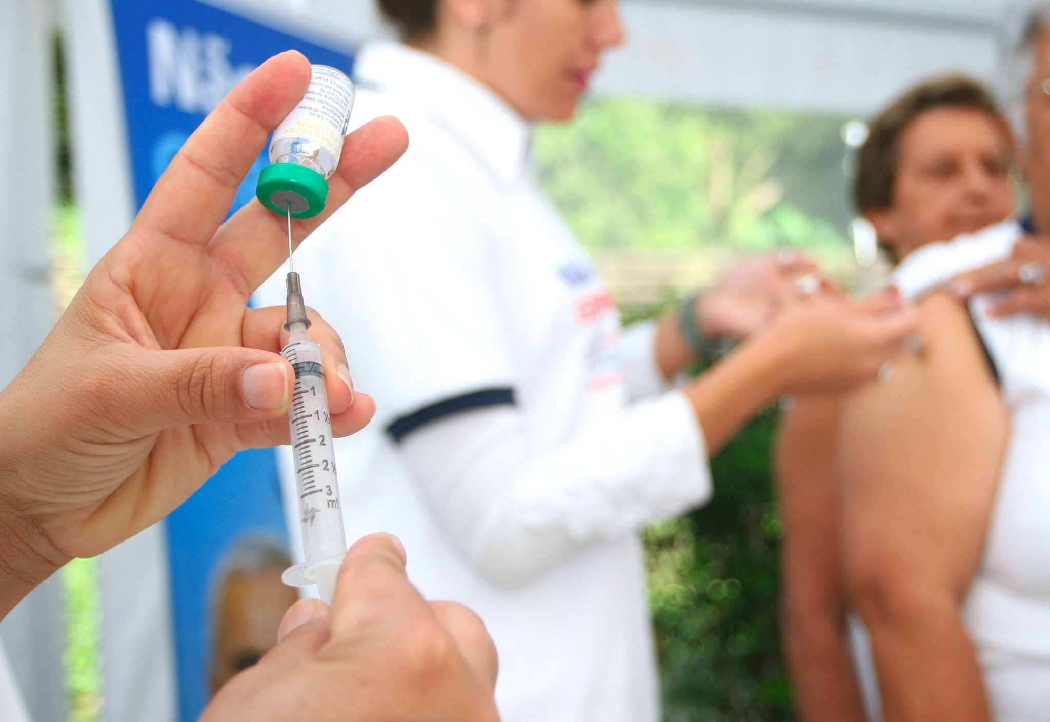 Vacinação contra a gripe começa nesta segunda