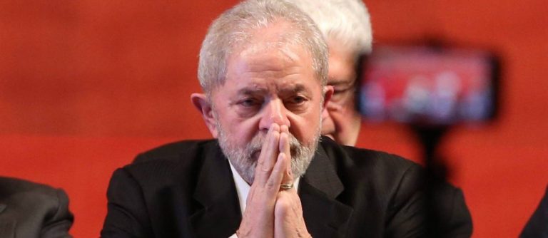 Moro determina prisão de Lula; ex-presidente tem que se entregar até esta sexta
