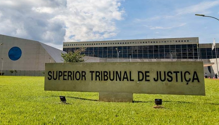 STJ julga recurso de Lula contra condenação no caso do triplex