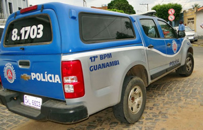 Foragido é preso após tentar sair de lanchonete sem pagar conta em Guanambi