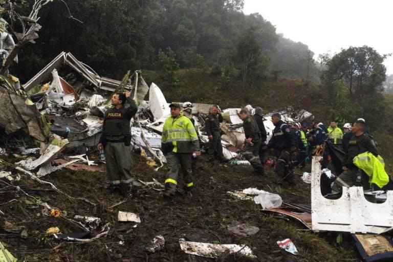 Relatório aponta que tripulação do voo da Chape ignorou sinal de emergência