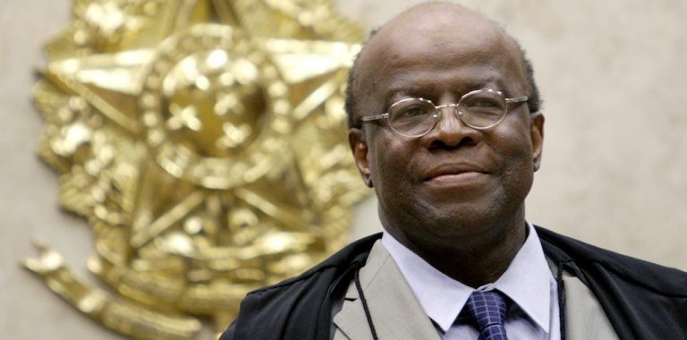 Joaquim Barbosa filia-se ao PSB e pode disputar as eleições para presidente
