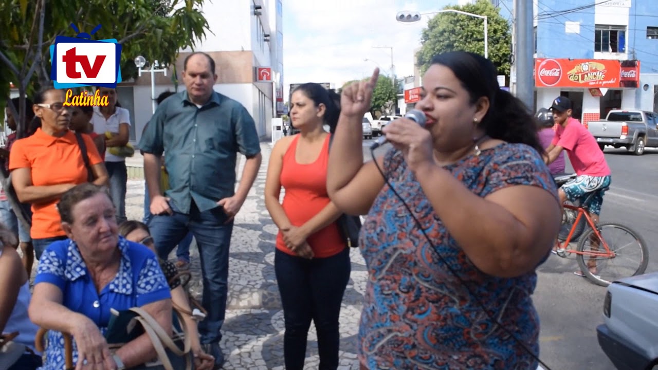 Professores das redes municipais de Guanambi e Pindaí realizam protestos