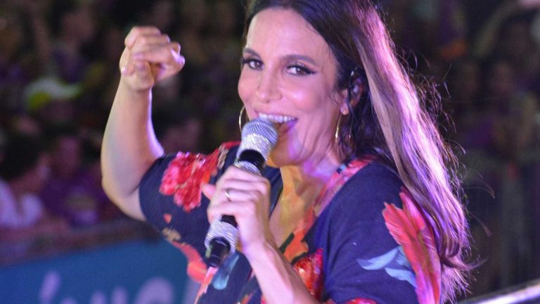 Ivete subirá no trio elétrico antes de acabar licença-maternidade