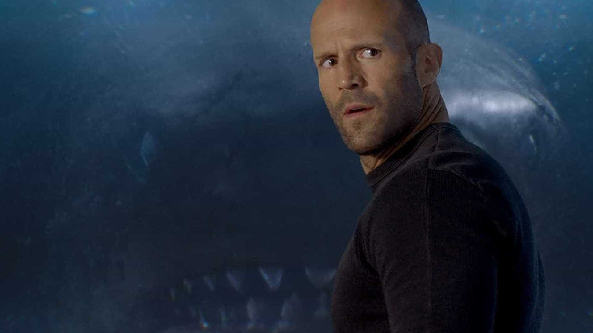 Jason Statham enfrenta tubarão de 20 metros em novo filme