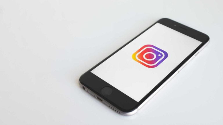 Saiba como publicar até 10 fotos e vídeos de uma só vez no Stories