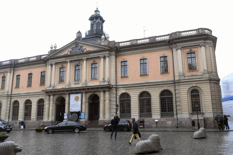 Premio Nobel de Literatura não será entregue este ano