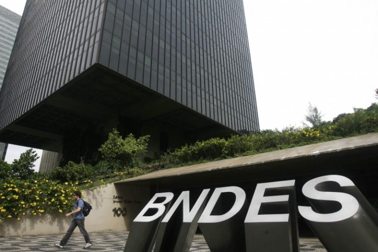 BNDES financia construção de 12 parques eólicos na Paraíba