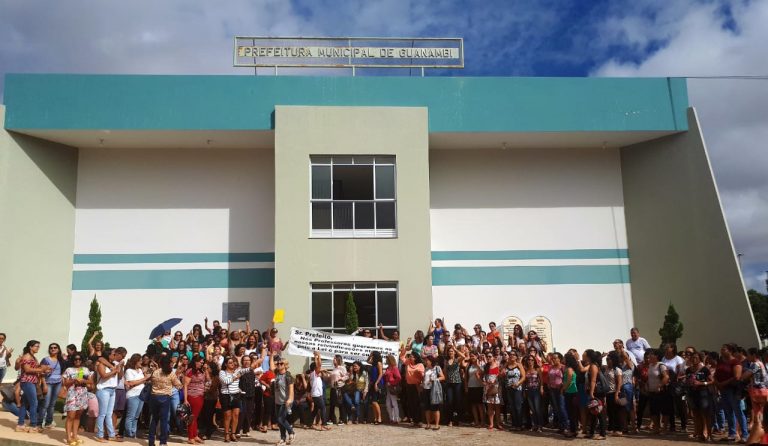 Aumento salarial atinge apenas sete professores da rede municipal de Guanambi