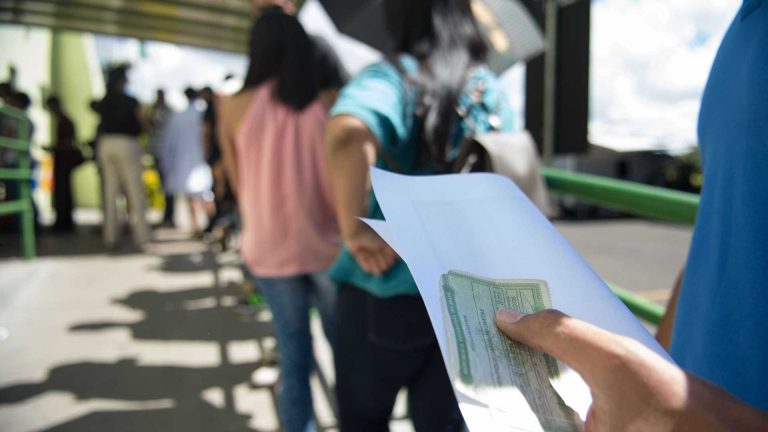 Termina hoje o prazo para regularizar o título de eleitor