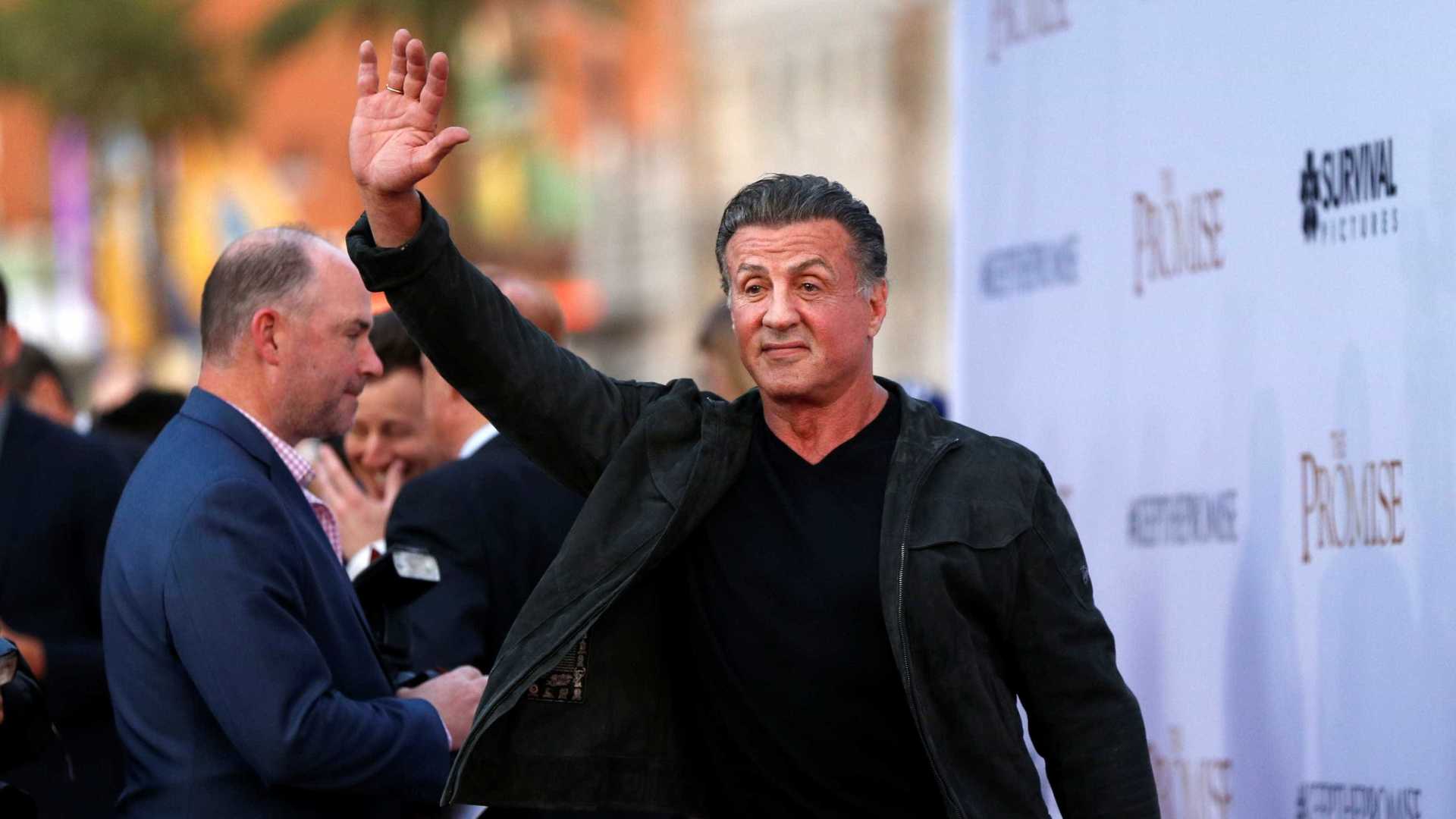 Sylvester Stallone planeja estrelar e dirigir ‘Rambo 5’, diz site