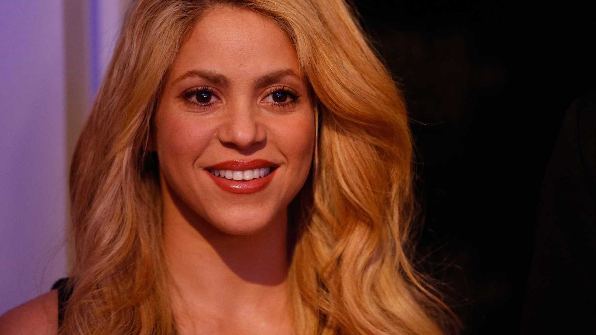 Shakira anuncia dois shows no Brasil