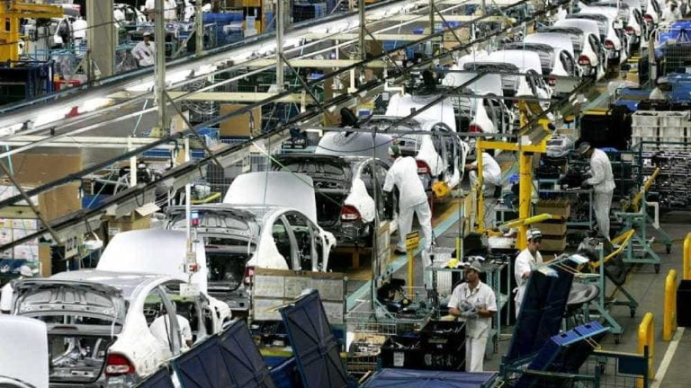 Produção de veículos cai 20% com greve dos caminhoneiros, diz Anfavea