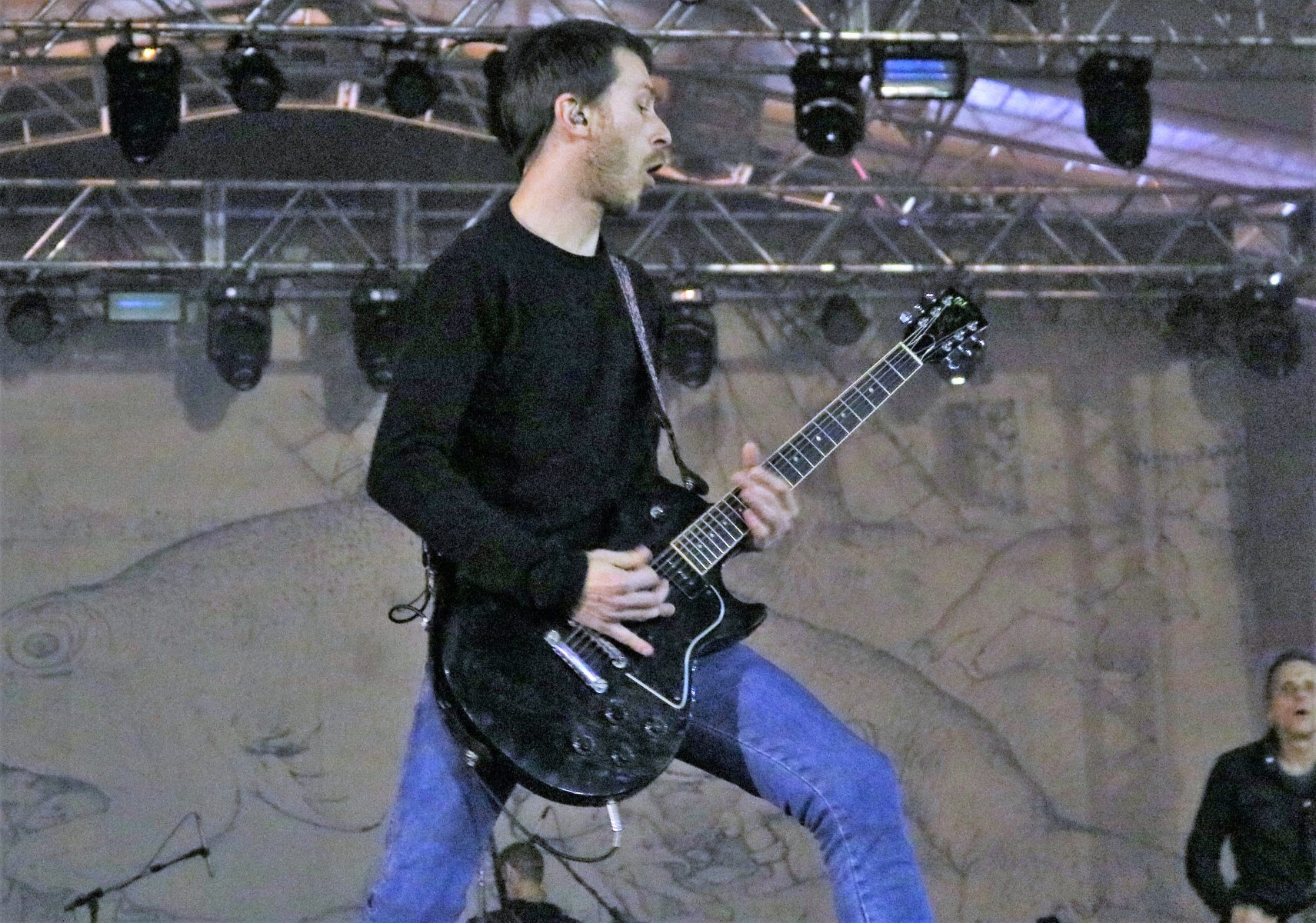 Rock predomina na primeira noite no palco principal da Festa de Santana em Caetité