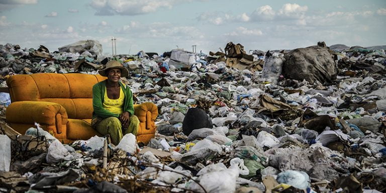 IBGE: 54% dos municípios brasileiros não têm plano de descarte de resíduos