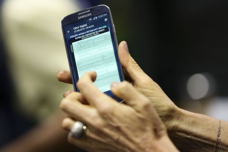 Documentos de veículos terão versão digital