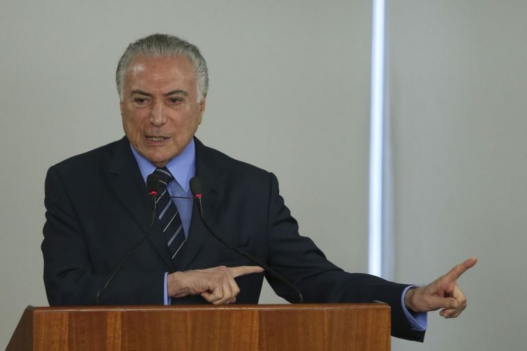 Temer pede que brasileiros reflitam sobre questão racial