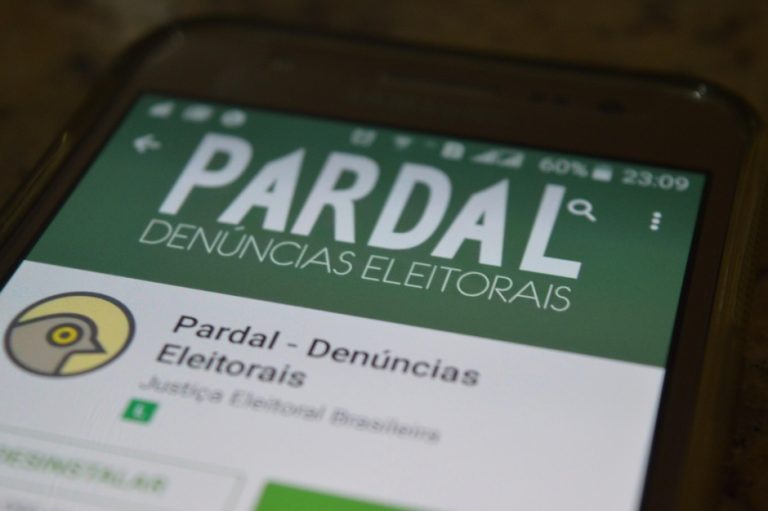 Aplicativo registra mais de 10 mil reclamações de propaganda eleitoral