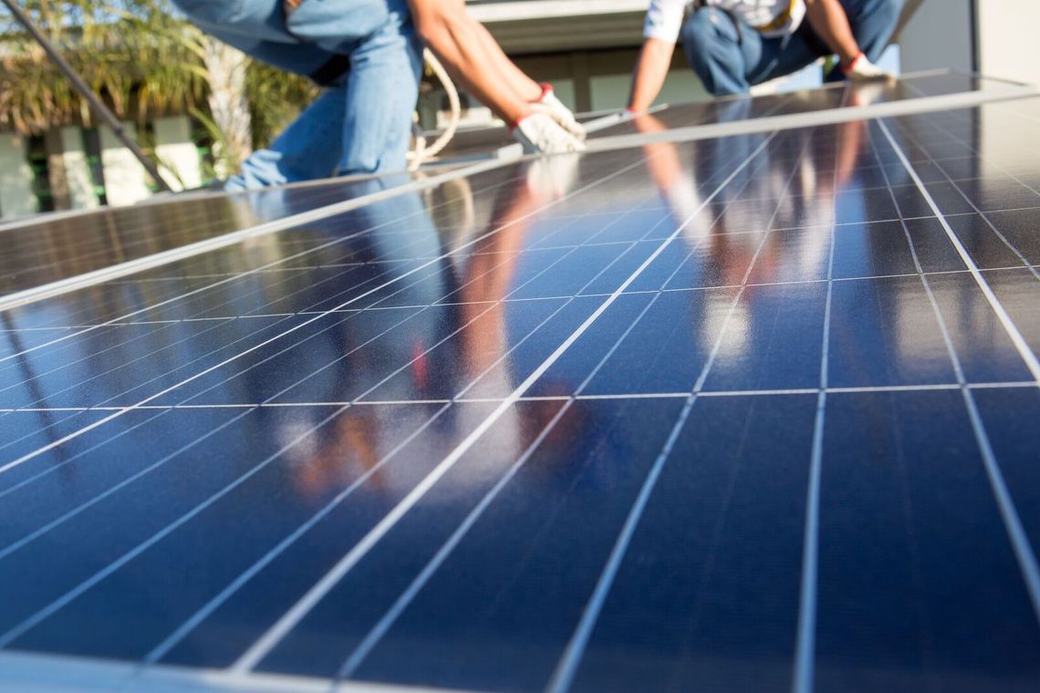 Coelba oferece 50% de desconto para compra de sistemas fotovoltaicos em 14 municípios