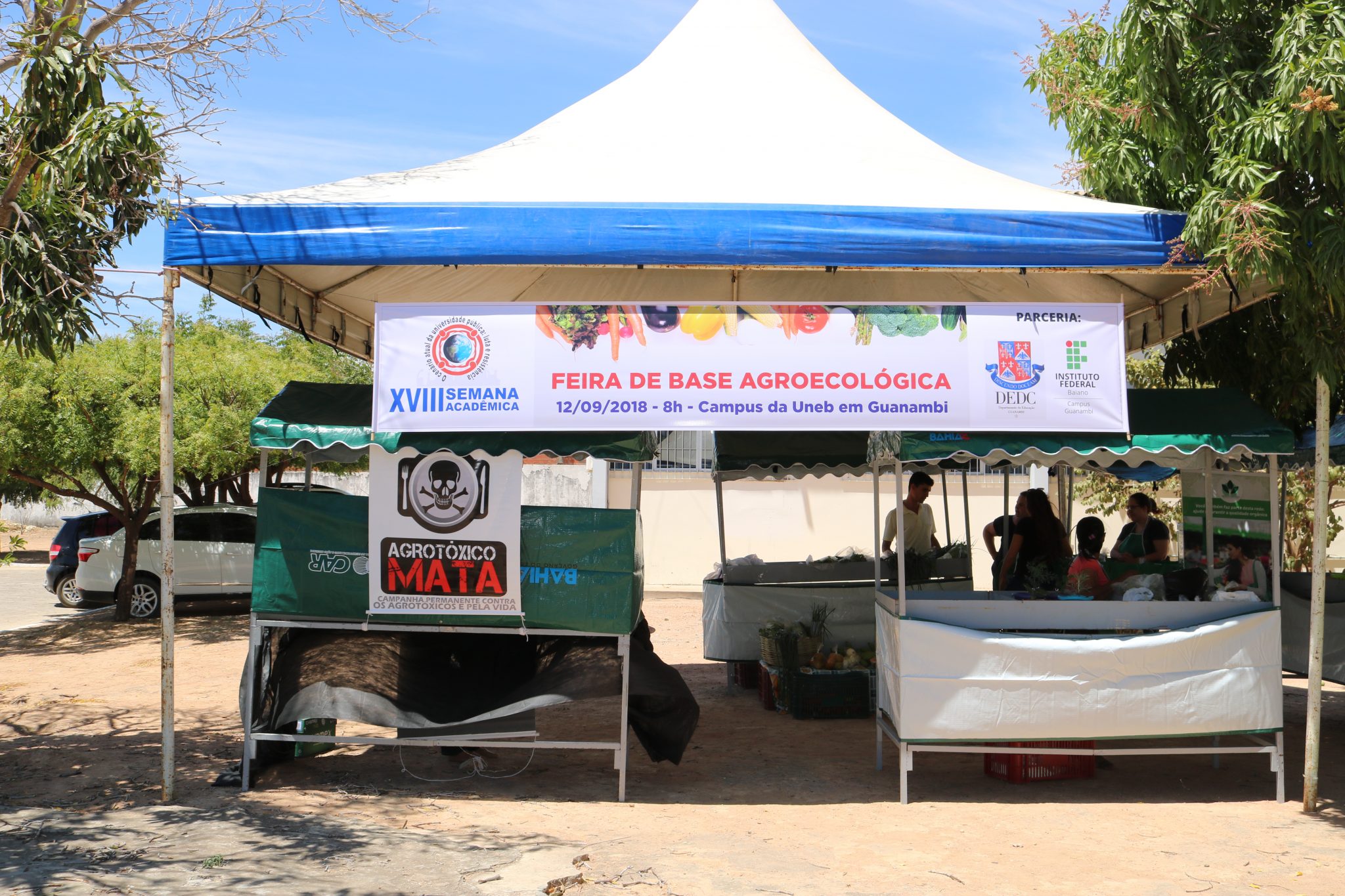 Uneb de Guanambi recebe Feira de Base Agroecológica