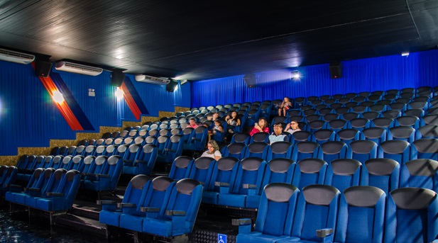 Prefeitura de Brumado estabelece normas para reabertura de cinema e circo