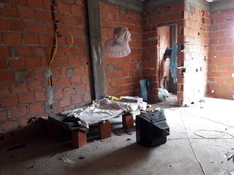 Guanambienses são resgatados em condições degradantes de trabalho em Monte Claros