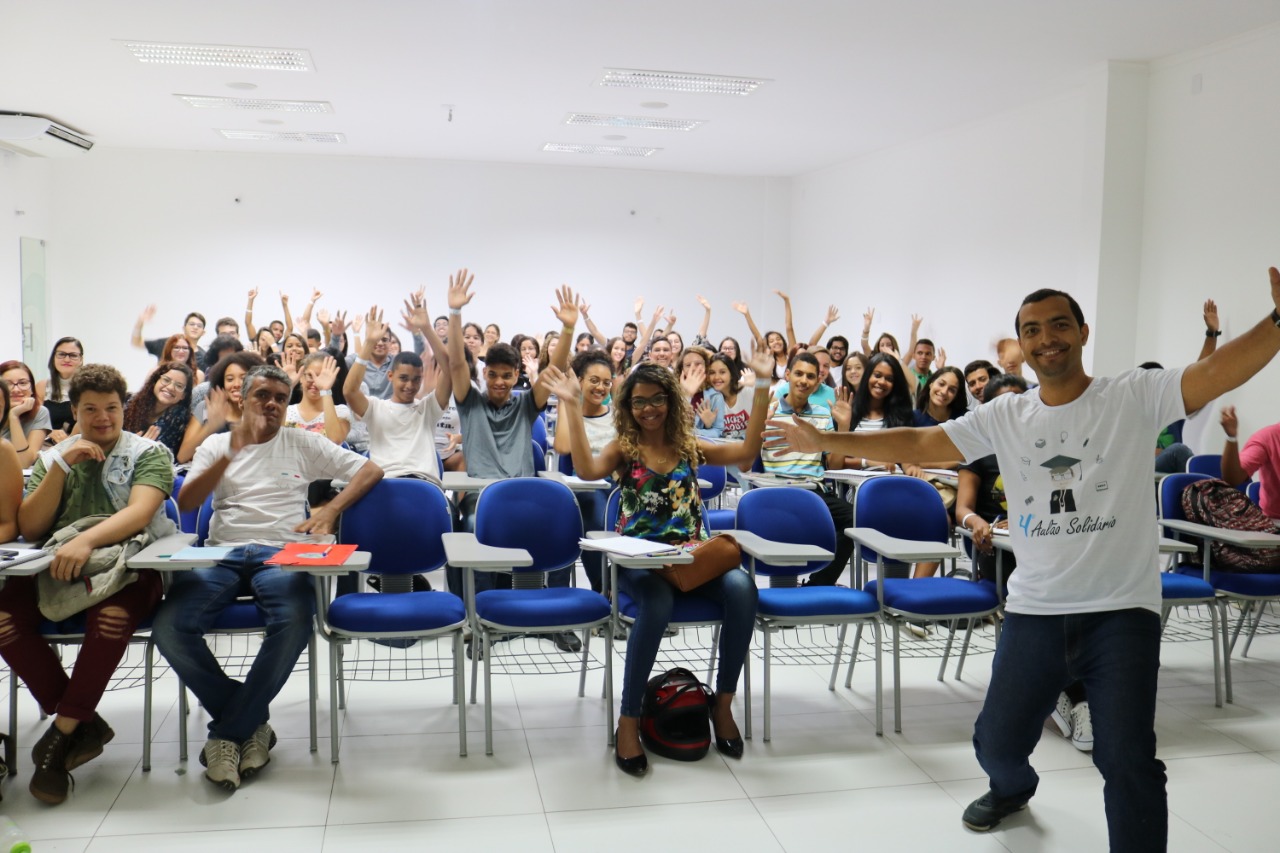 4º Aulão Solidário reúne em Guanambi 220 candidatos ao Enem