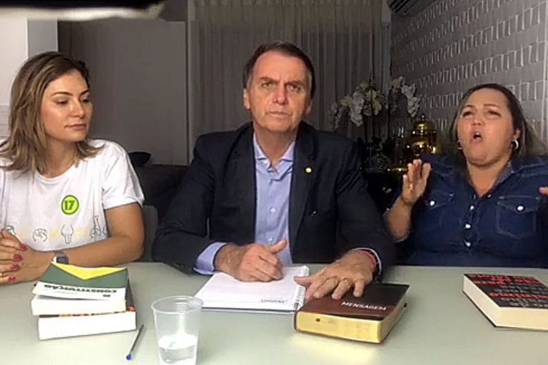 Bolsonaro cumprirá promessas e governará "ao lado" da Constituição