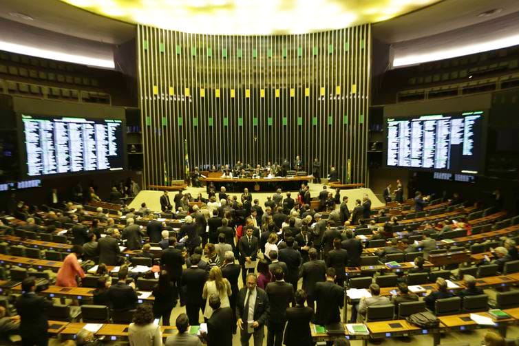 Bancada federal do Rio para Câmara tem renovação de 65%