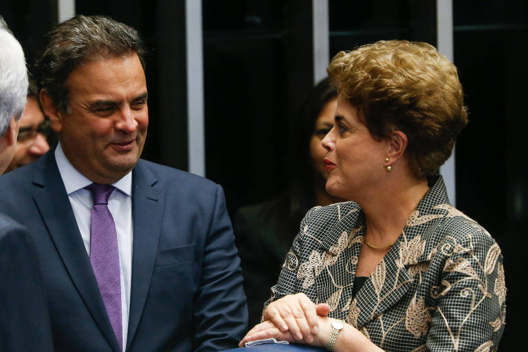 Em Minas, Aécio é eleito deputado e Dilma perde a disputa ao Senado