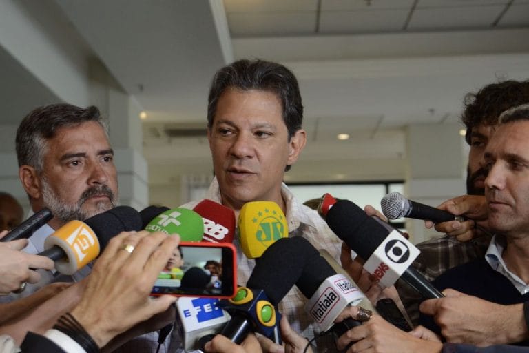Haddad busca o centro e prega estabilidade democrática no 2º turno