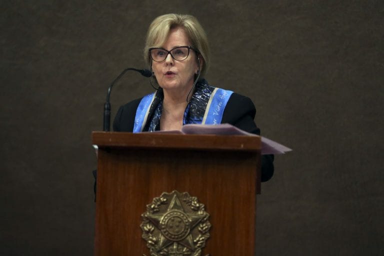 Ministra do STF impede bloqueio de R$ 74,5 milhões do governo mineiro