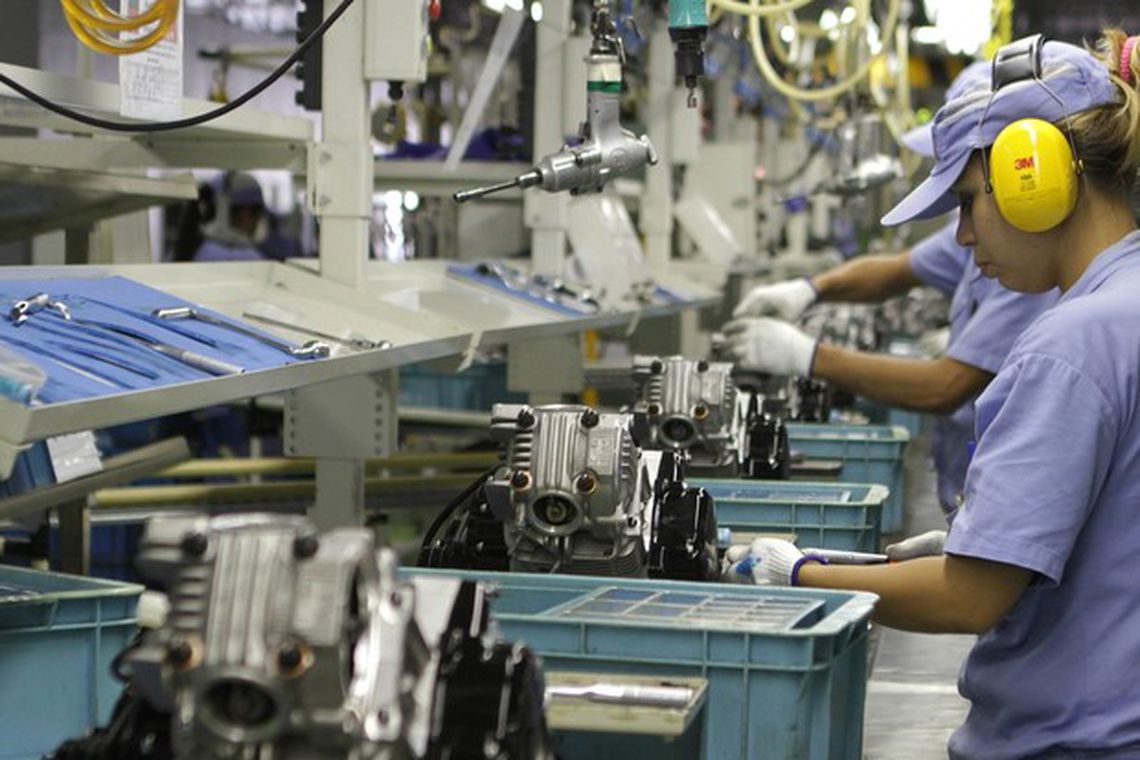 Produção industrial cresce em dez locais de março para abril, diz IBGE