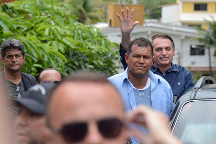 Condomínio de Bolsonaro no Rio vira local turístico