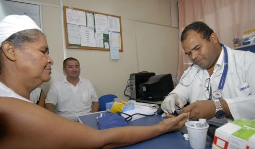 Confederação Nacional dos Municípios pede manutenção do Mais Médicos