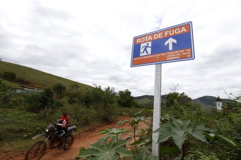 Atingidos na tragédia de Mariana buscam apoio contra a depressão