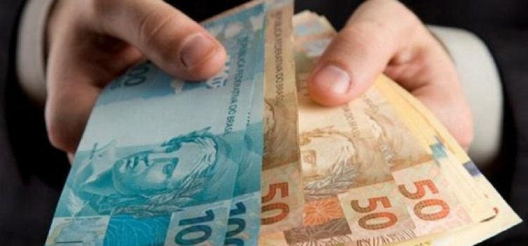 Governo sanciona MP da renda básica emergencial de R$600