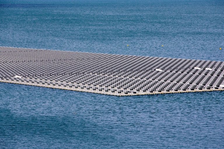 Chesf inicia estudo com painéis solares em reservatório de Sobradinho