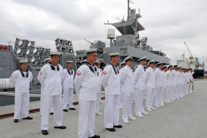 Marinha anuncia concurso com 960 vagas
