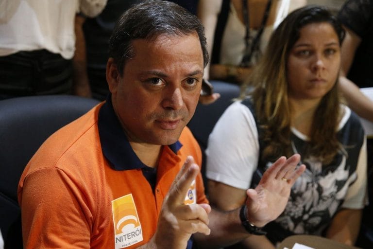 Prefeito de Niterói é preso em operação da Lava Jato no Rio