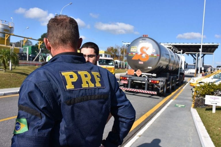 Quase 300 policiais rodoviários deixam o Rio com fim da Operação Égide