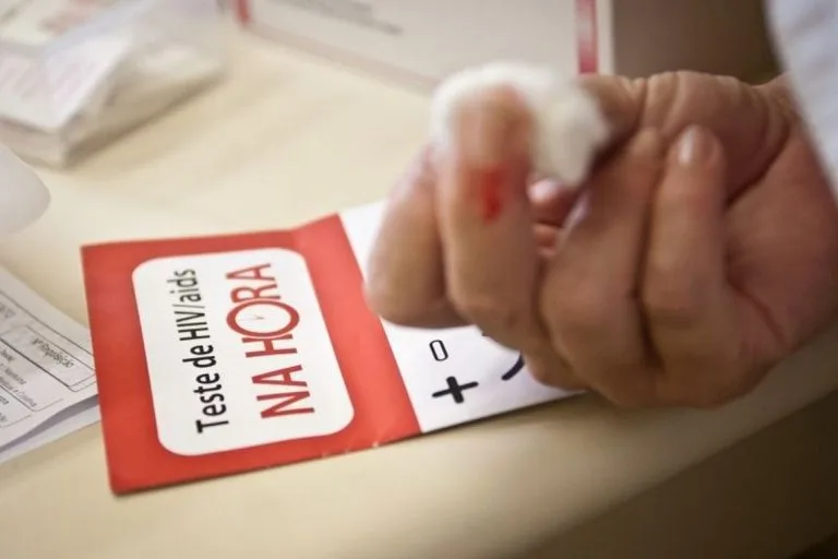 Campanha contra aids tem foco na ampliação de testes para diagnóstico