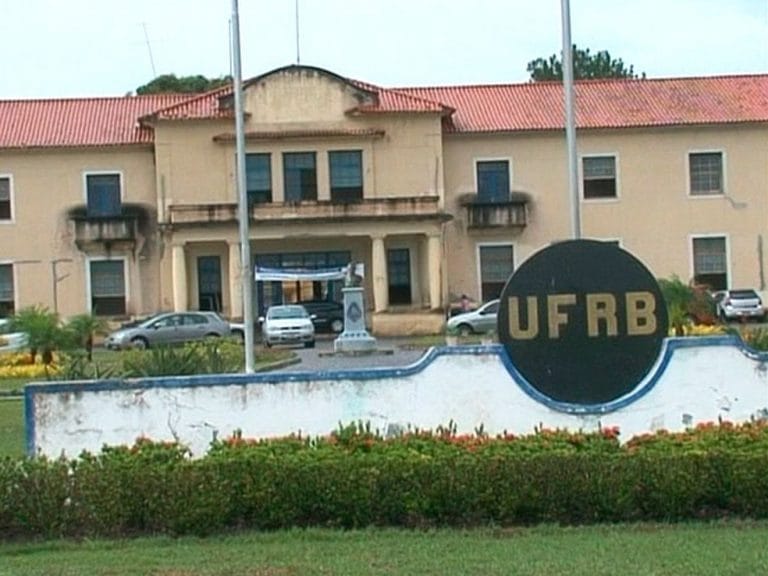 UFRB abre inscrições para seleção de professor visitante; salário pode chegar a R$ 20,4 mil
