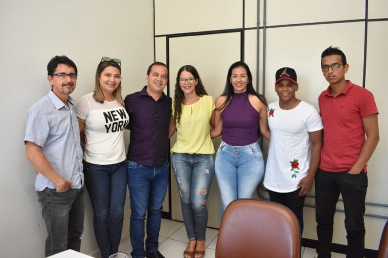 Prefeito em exercício se reúne com representantes de bombeiros civis para tratar da formação de uma Brigada Ambiental em Guanambi