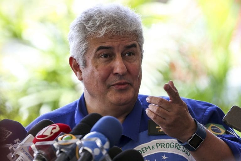 Pontes defende divulgação da C&T e ampliação do acesso à internet