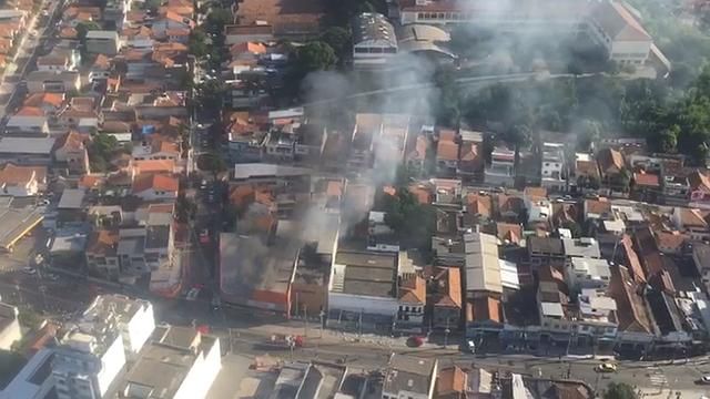 Incêndio atinge alojamento do Bangu e três ficam feridos