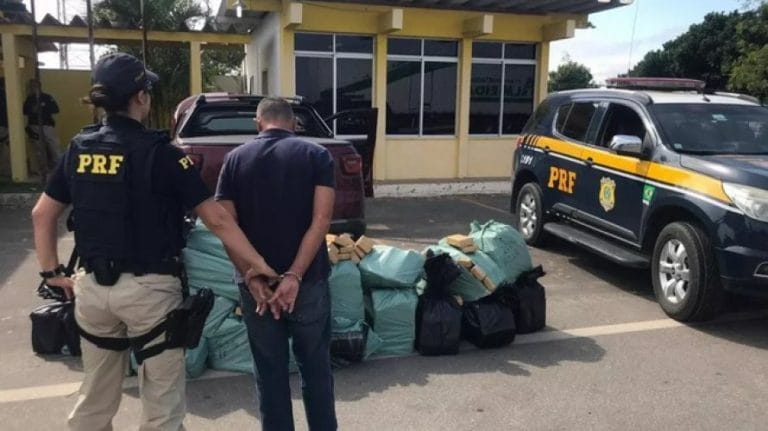 Homem é preso com cerca de 700 quilos de maconha em Vitória da Conquista