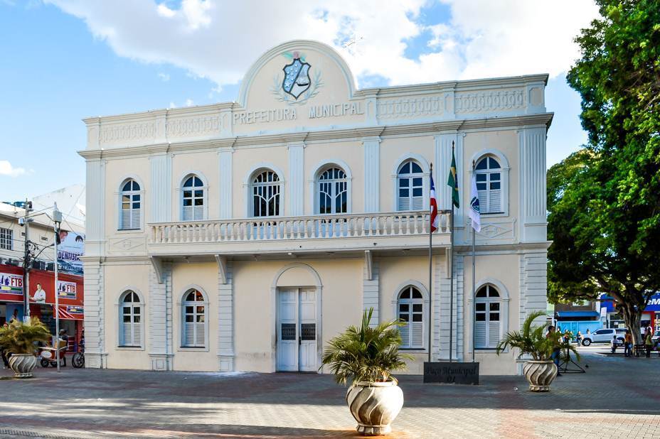 Prefeitura de Juazeiro abre processo seletivo para mais de 400 vagas